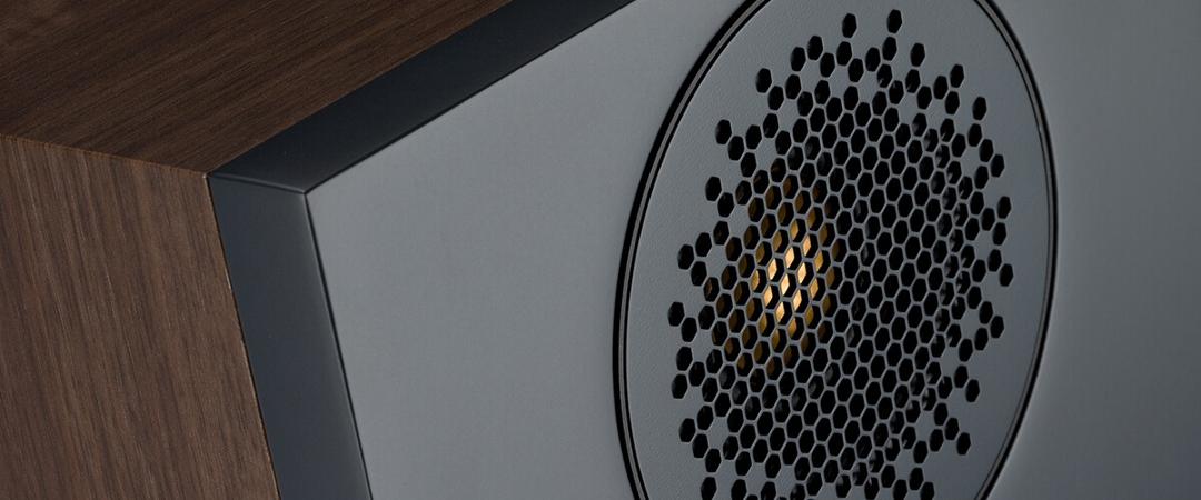 Monitor Audio Bronze - akusticky průhledná mřížka