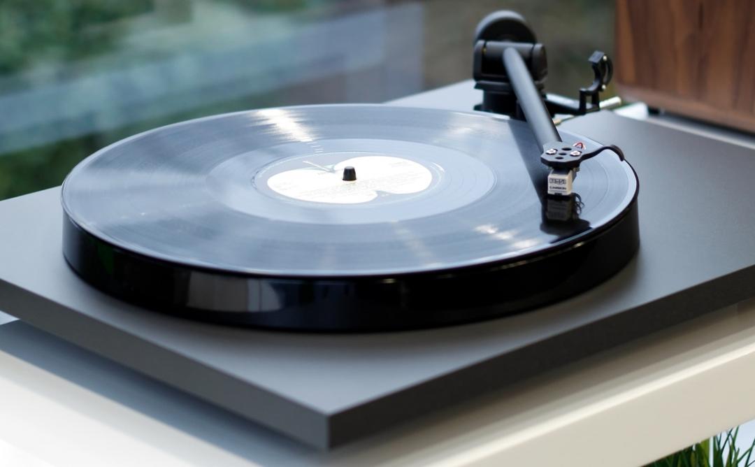 Rega Planar 1 - lifestyle